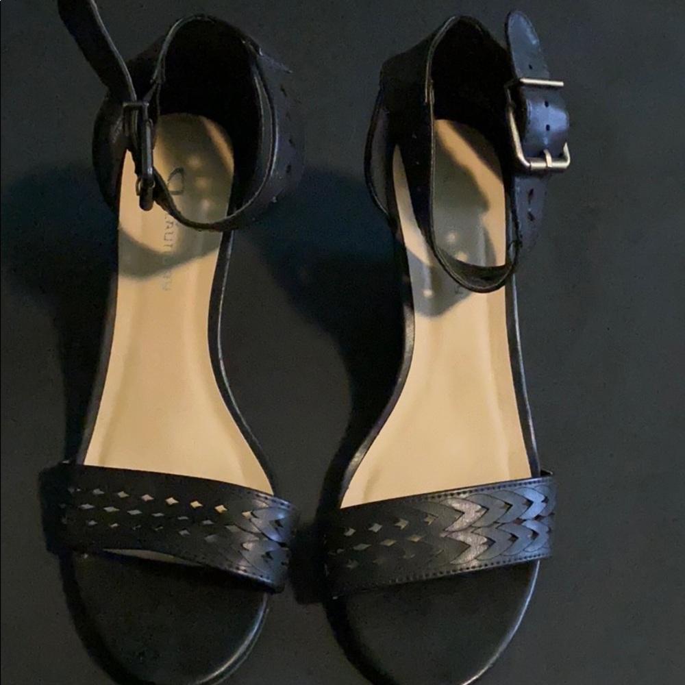 Shoes - Picture 3 of 5